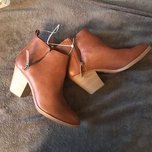 Cognac / Nude Chunky Heel Boots